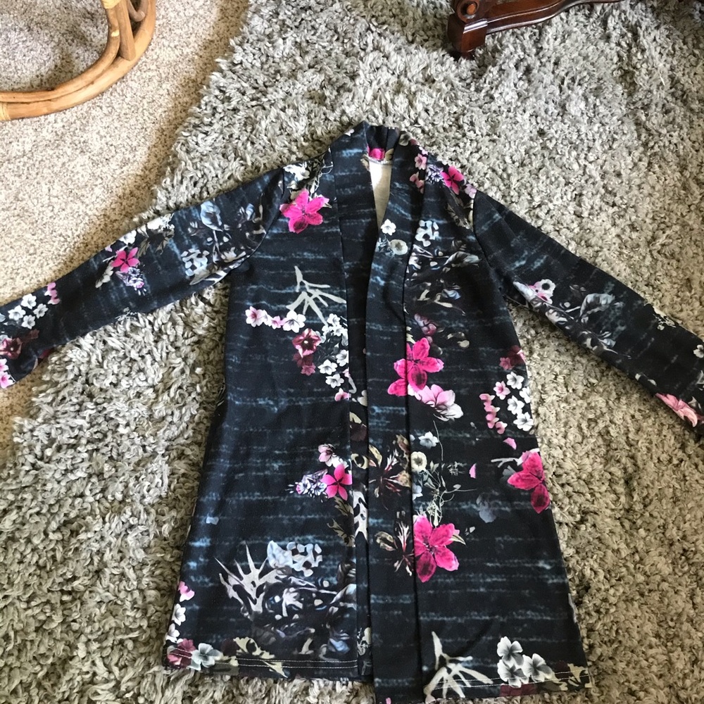 Girls Cardigan with flower print